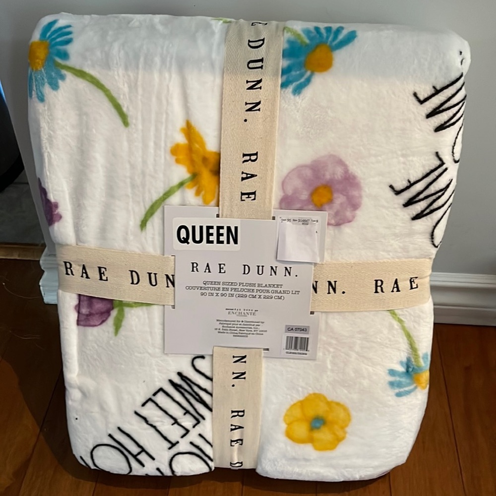 Rae Dunn - HOME SWEET HOME - queen blanket